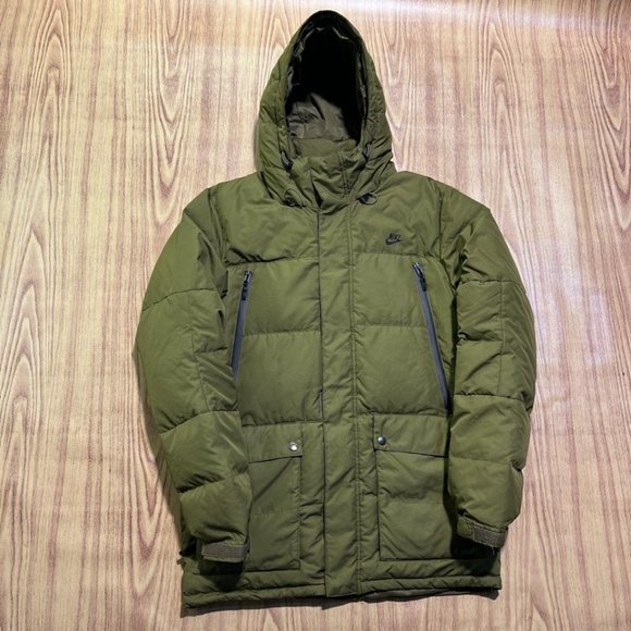 Nike Lightweight Branded Puffer Jacket